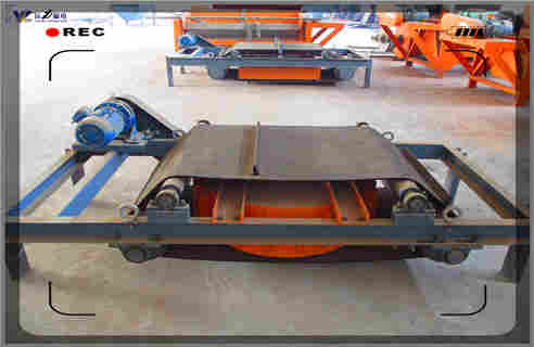 電磁除鐵器,圓盤式電磁除鐵器,河南自卸移動圓盤式電磁除鐵器 電磁除鐵器,圓盤式電磁除鐵器,河南自卸移動圓盤式電磁除鐵器